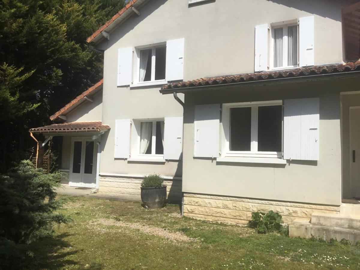 Vila Les Pierrottes Mornac Exteriér fotografie
