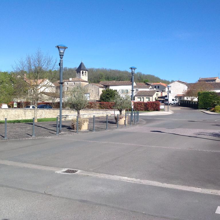 Vila Les Pierrottes Mornac Exteriér fotografie
